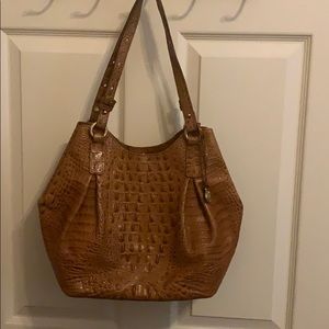 Handbag in excellent condition with bag!